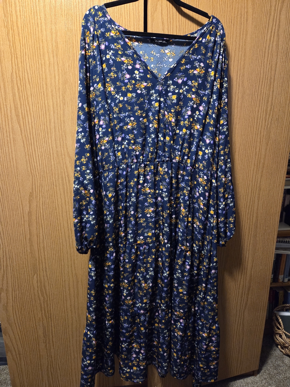 BloomChic Navy Floral V-Neck Long Sleeve Maxi Dress
